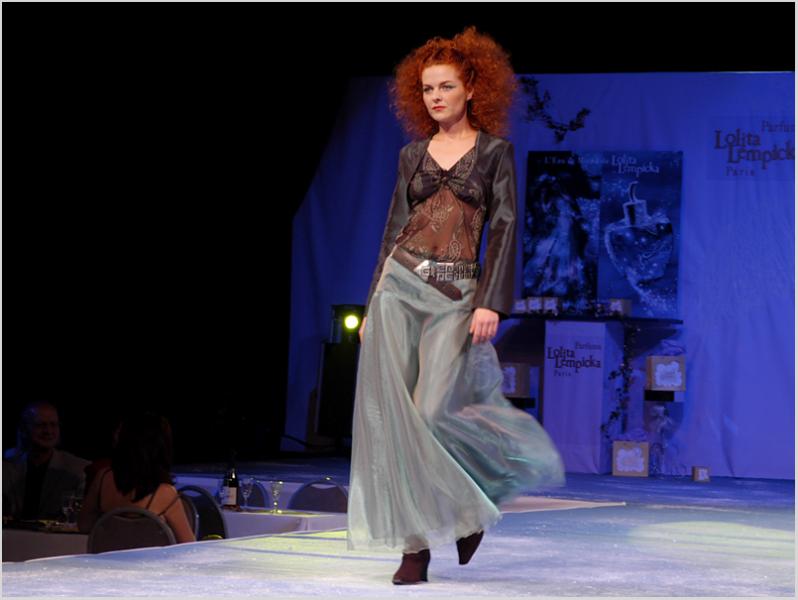 Kolová sukně do sedla, halenka, bolerko