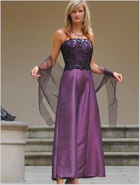 Princesové šaty a šátek