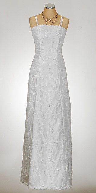Svatební šaty P1001 vyšívaný satén s perličkami